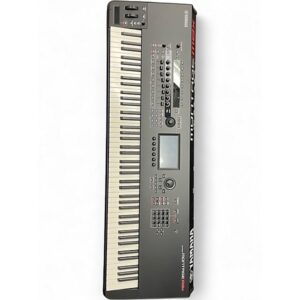 Used Yamaha MONTAGE M8x 88-Key Synthesizer