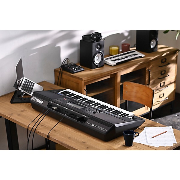 Yamaha PSR-SX720+ 61-Key Arranger Keyboard - Image 11